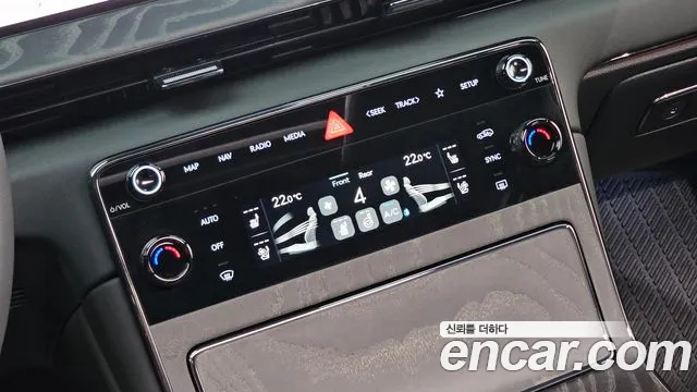 Genesis GV80 — Фото автомобиля 16
