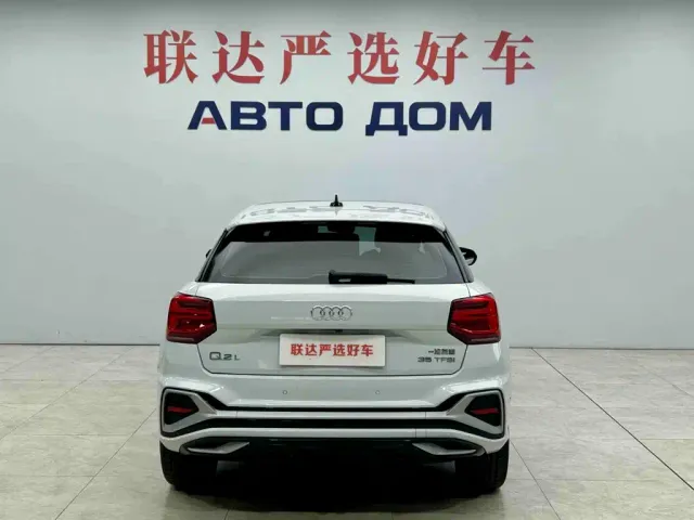 Audi Q2L — Фото автомобиля 6