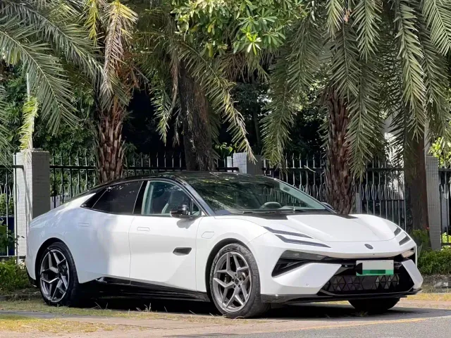 Lotus Emeya — Фото автомобиля 3