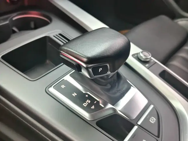 Audi A4L — Фото автомобиля 13
