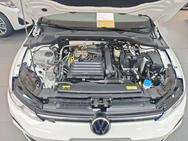 Volkswagen Golf — Фото автомобиля 19
