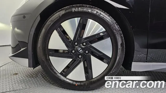 Hyundai Ioniq 6 — Фото автомобиля 5