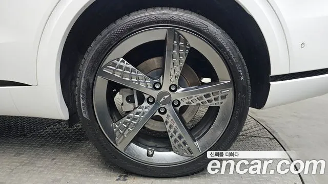 Genesis GV70 2.5T Бензин AWD — Фото автомобиля 17