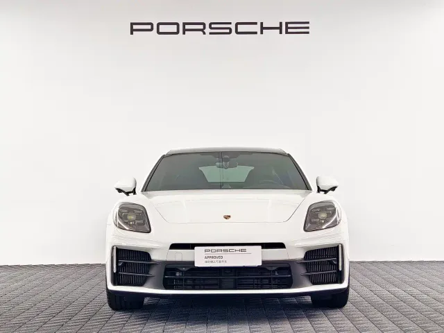 Porsche Panamera — Фото автомобиля 2