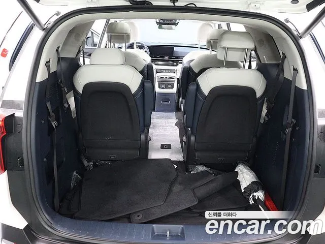 Kia Carnival Generation 4 — Фото автомобиля 20