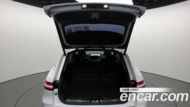 Genesis GV70 2.5T Бензин 2WD — Фото автомобиля 20