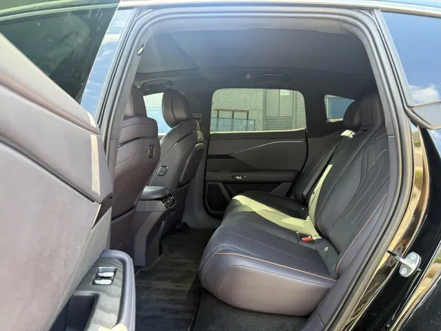 Toyota BoZhi 7 — Фото автомобиля 5