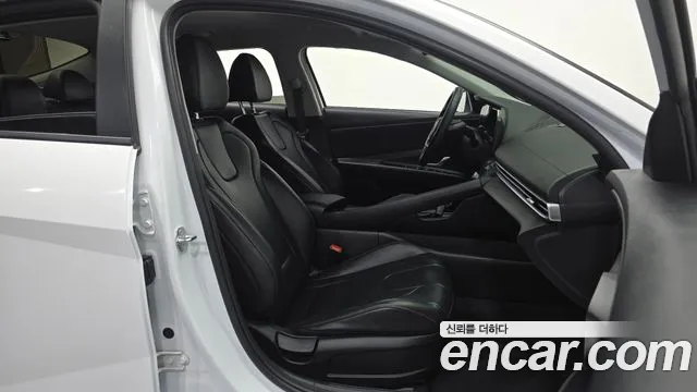 Hyundai Avante CN7 — Фото автомобиля 11