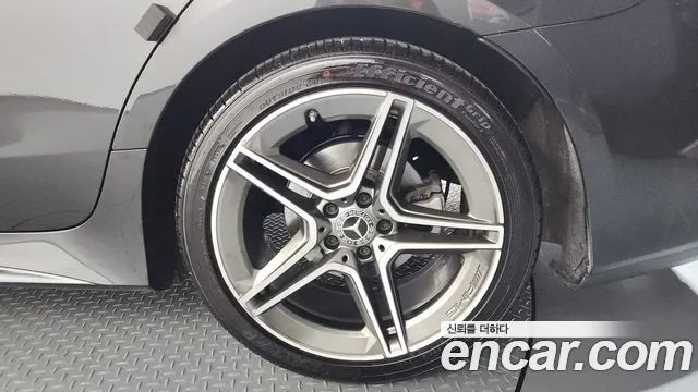 Mercedes-Benz CLS-Class — Фото автомобиля 19
