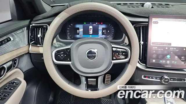 Volvo XC90 Generation 2 — Фото автомобиля 12