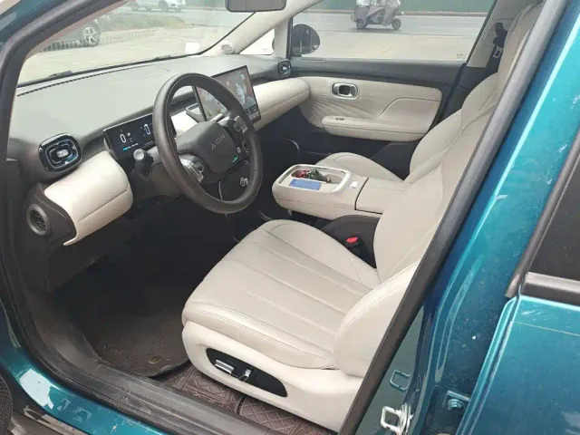 GAC Aion UT — Фото автомобиля 10