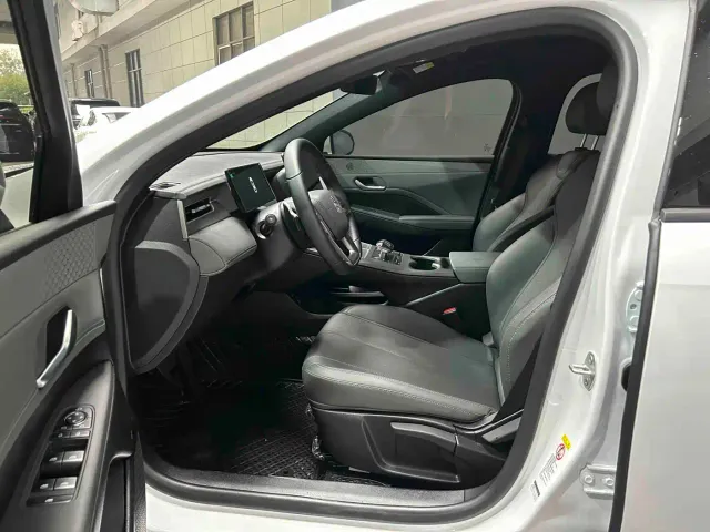 BYD Qin PLUS — Фото автомобиля 9