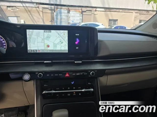 Kia Carnival Generation 4 — Фото автомобиля 9