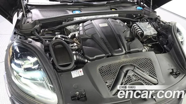 Porsche Macan — Фото автомобиля 6