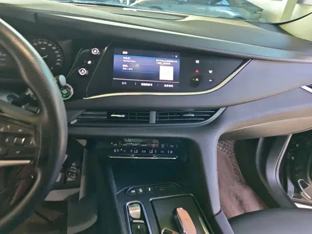 Buick Enclave — Фото автомобиля 12