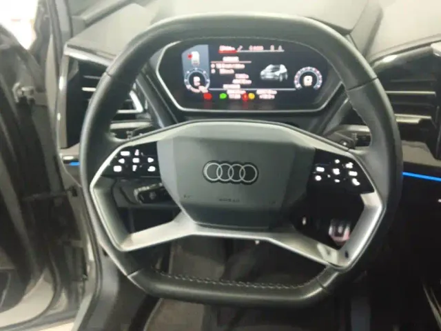 Audi Q4 e-tron — Фото автомобиля 10