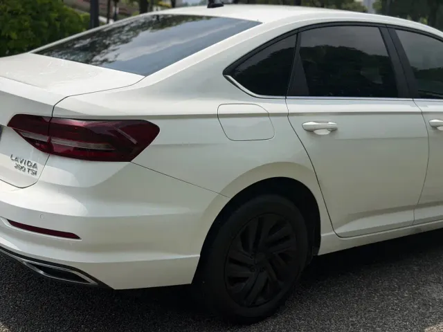 Volkswagen Lavida — Фото автомобиля 16