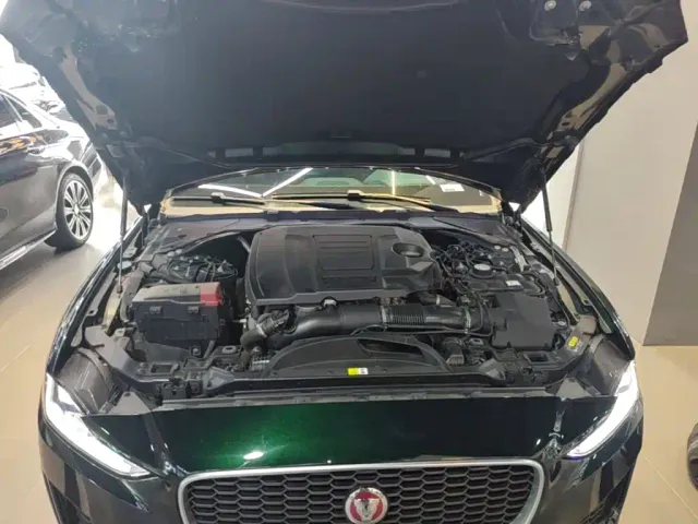 Jaguar XEL — Фото автомобиля 19
