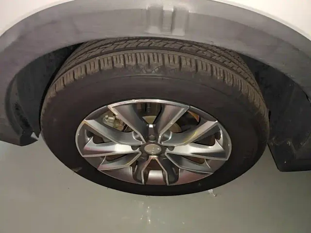 Roewe RX5 — Фото автомобиля 22