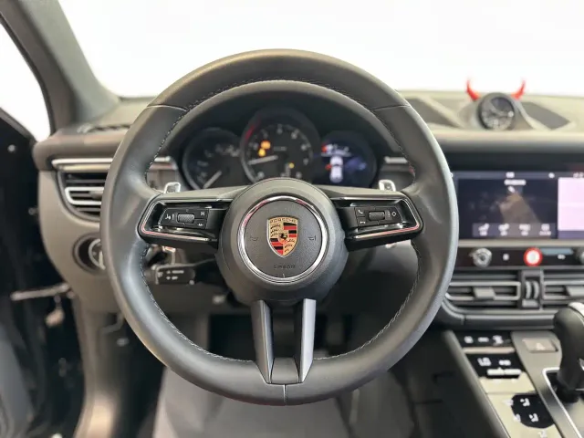 Porsche Macan — Фото автомобиля 7