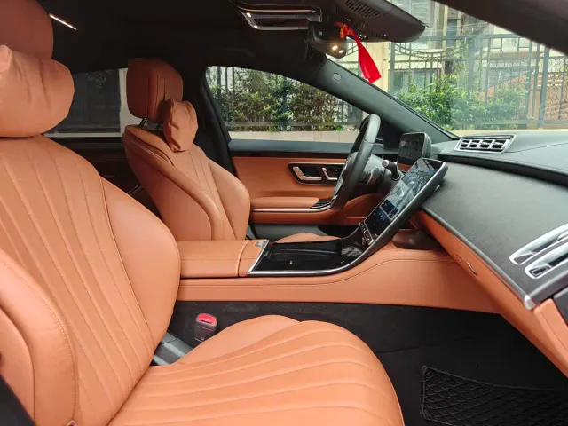 Mercedes-Benz S-Class — Фото автомобиля 11