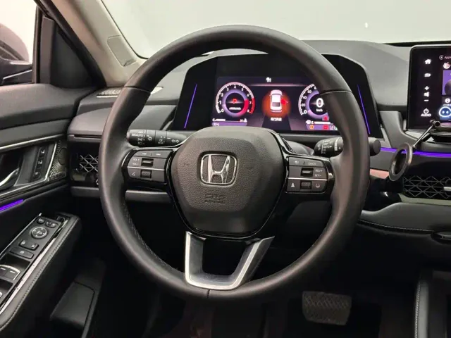 Honda Accord — Фото автомобиля 12