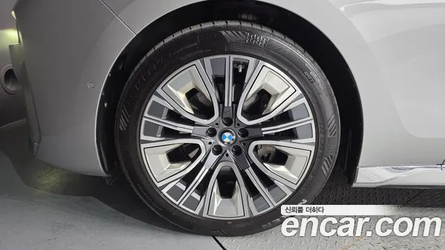 BMW 7 Series G70 — Фото автомобиля 5
