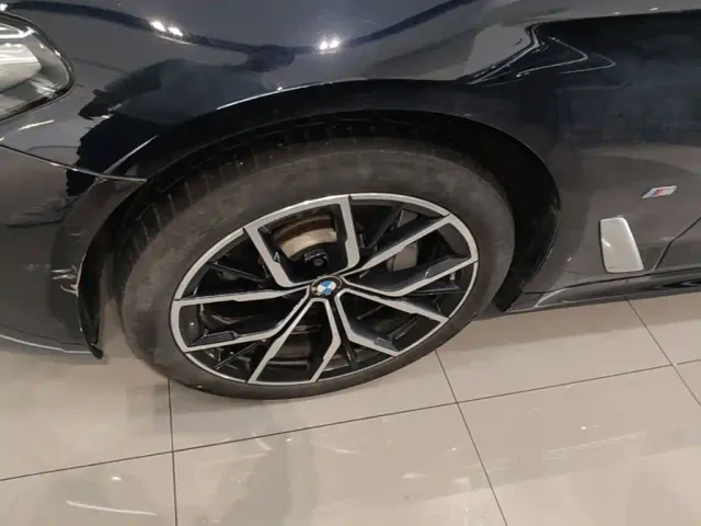 BMW 5 Series — Фото автомобиля 22