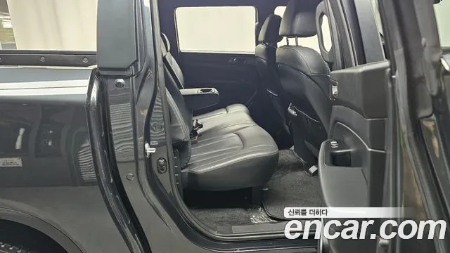 KG_Mobility_Ssangyong Rexton — Фото автомобиля 12