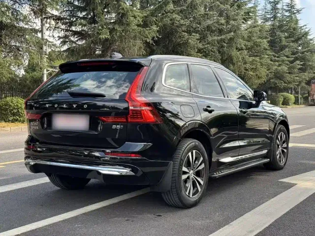Volvo XC60 — Фото автомобиля 8
