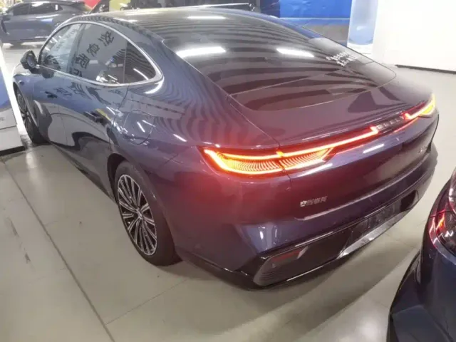 Geely Galaxy Xingyao 8 — Фото автомобиля 4