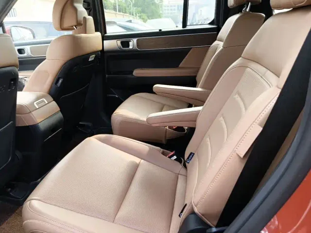 Hyundai Santa Fe — Фото автомобиля 16