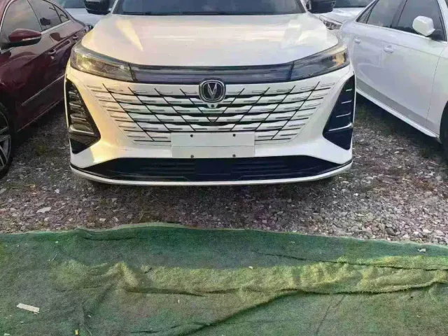 Фотография автомобиля — Changan CS75 Plus