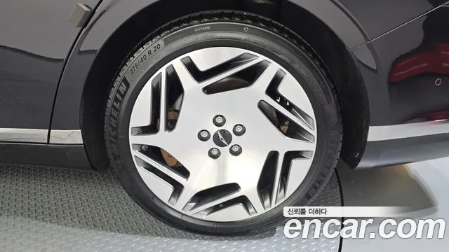 Genesis G90 Бензин 3.5 Turbo e-S/C AWD LWB — Фото автомобиля 21