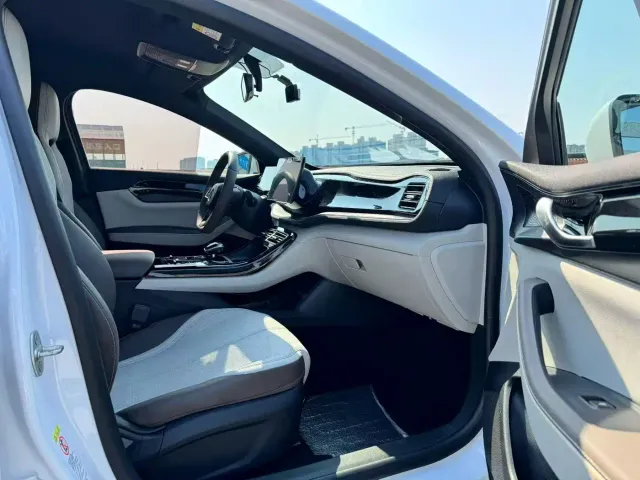 BYD Qin PLUS — Фото автомобиля 6