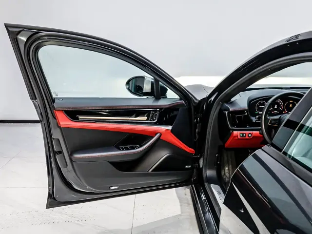 Porsche Panamera — Фото автомобиля 9