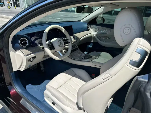 Mercedes-Benz E-Class — Фото автомобиля 6