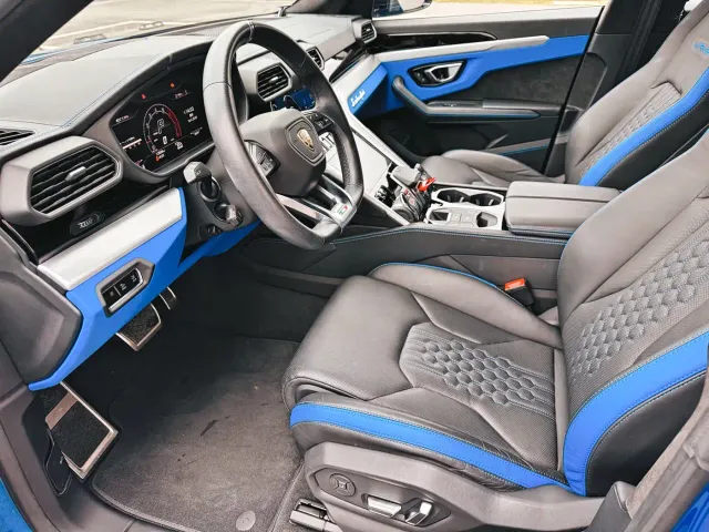 Lamborghini Urus — Фото автомобиля 12