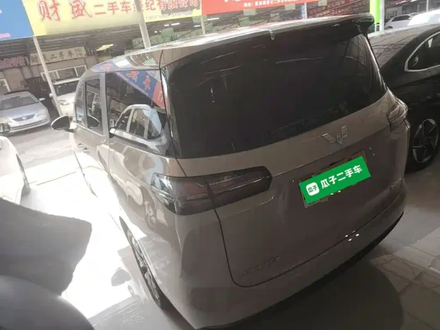 Wuling Starlight 730 — Фото автомобиля 4