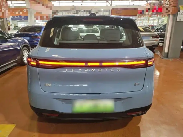 Leapmotor Leapmotor B10 2025 510 LiDAR Edition — Фото автомобиля 5