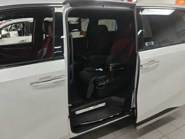 GAC Trumpchi M8 — Фото автомобиля 7