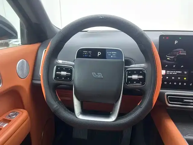 Li Auto L9 — Фото автомобиля 9