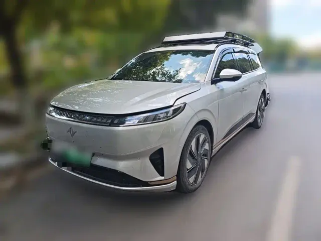 Фотография автомобиля — Dongfeng eπ 008