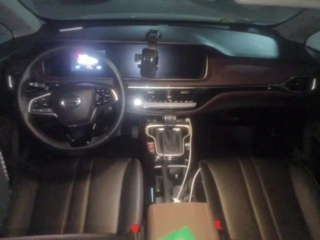 GAC Trumpchi M6 — Фото автомобиля 10