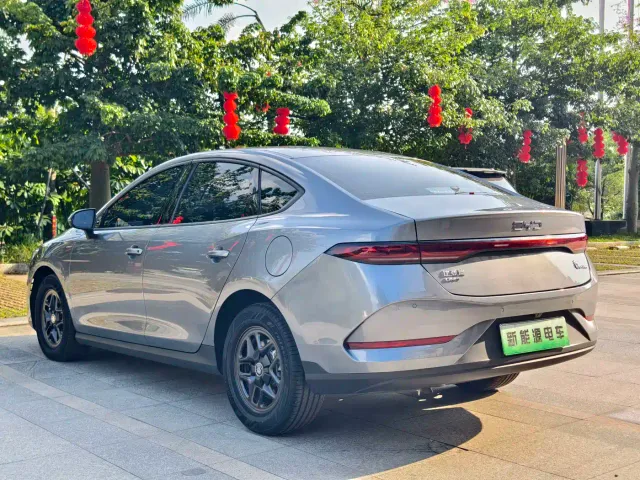 BYD Qin PLUS — Фото автомобиля 4
