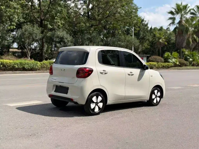 Wuling Hongguang Mini EV — Фото автомобиля 6