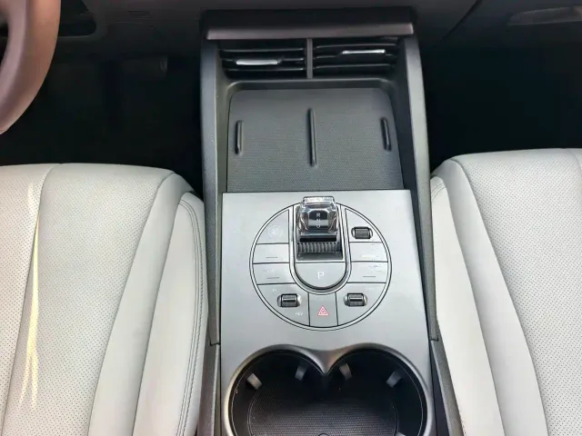 BYD Seal 06 — Фото автомобиля 13
