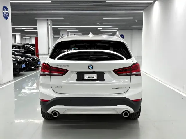 BMW X1 — Фото автомобиля 16
