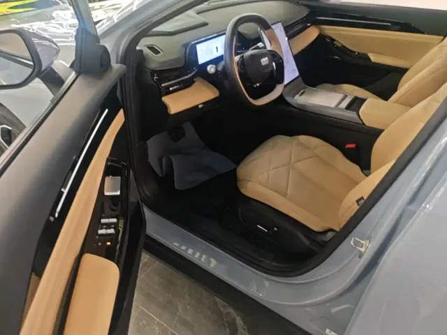 Geely Galaxy L6 — Фото автомобиля 15