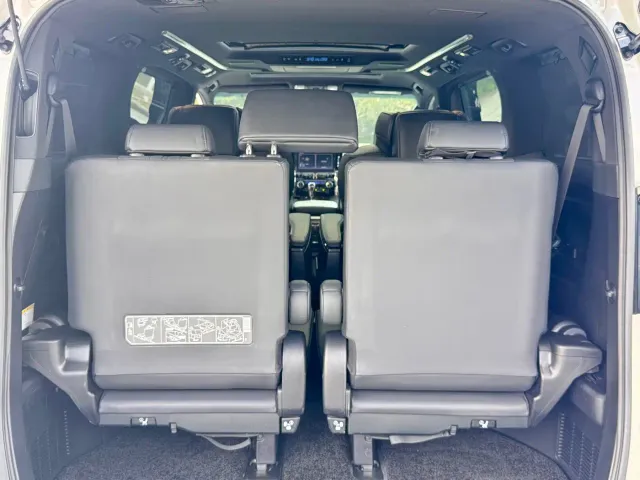 Toyota Alphard — Фото автомобиля 14